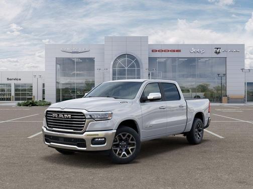Ivory White Tri-Coat Pearlcoat 2026 RAM 1500 Laramie