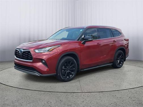2022 Toyota Highlander Hybrid Platinum