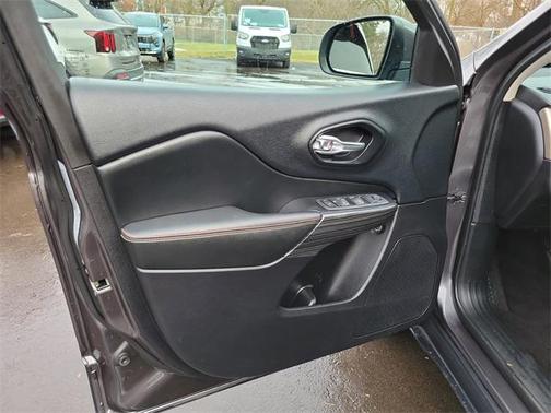 2017 Jeep Cherokee 75th Anniversary Edition FWD