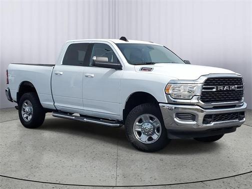 2022 RAM 2500 Big Horn Crew Cab 4x4 6'4' Box