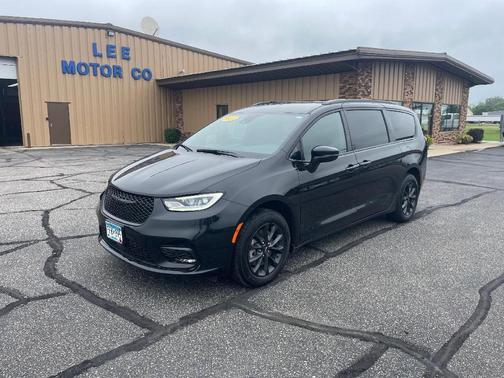 2021 Chrysler Pacifica Touring-L