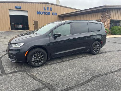 2021 Chrysler Pacifica Touring-L