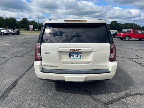 2015 GMC Yukon XL 1500 SLT