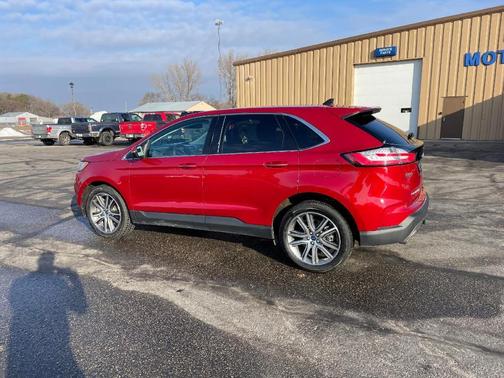 2022 Ford Edge Titanium