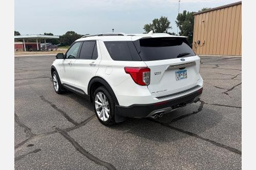 Star White 2024 Ford Explorer Platinum