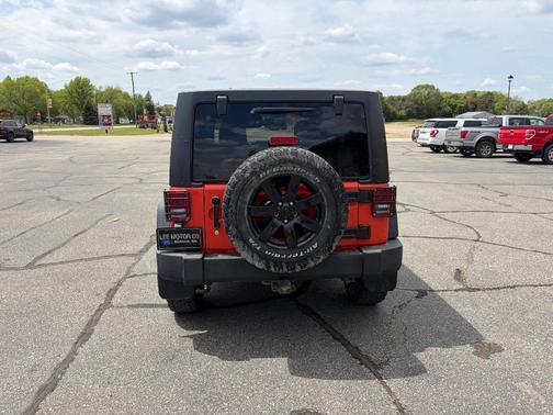 Sunset Orange Pearlcoat 2015 Jeep Wrangler Unlimited Sport