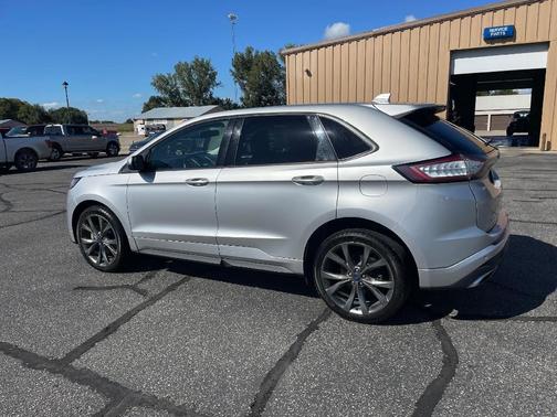 2016 Ford Edge Sport