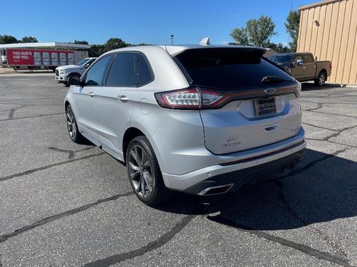 2016 Ford Edge Sport