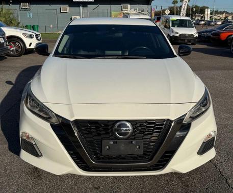 2020 Nissan Altima SR FWD