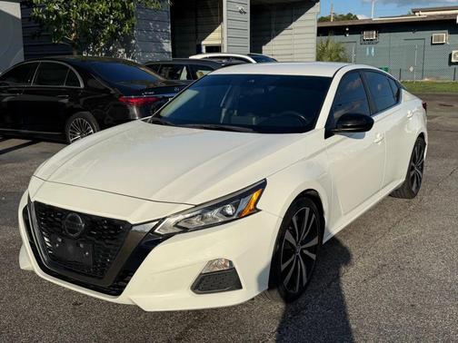2020 Nissan Altima SR FWD