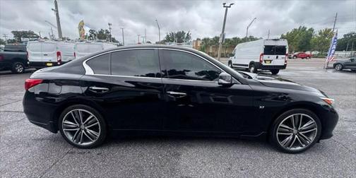 2015 INFINITI Q50 Premium