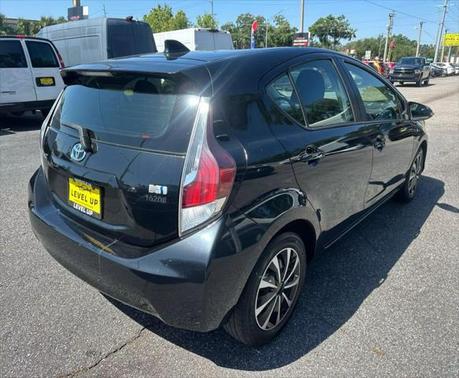 2016 Toyota Prius c Two