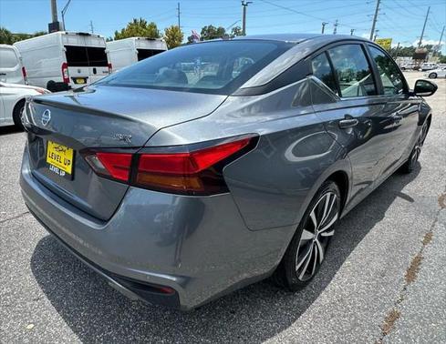 2021 Nissan Altima SR FWD