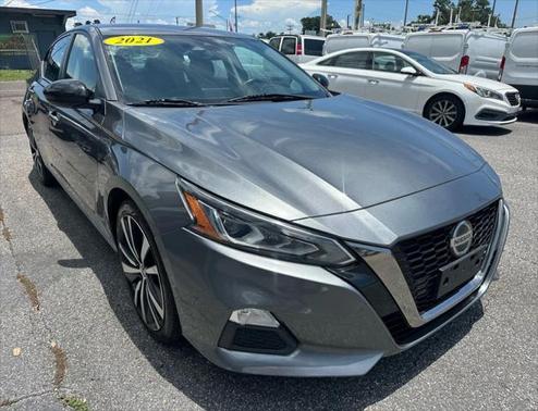 2021 Nissan Altima SR FWD