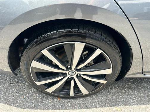 2021 Nissan Altima SR FWD