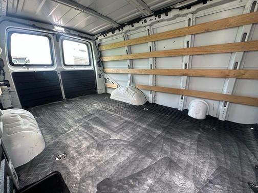 2022 GMC Savana 2500 Work Van