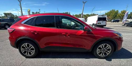 2020 Ford Escape SEL