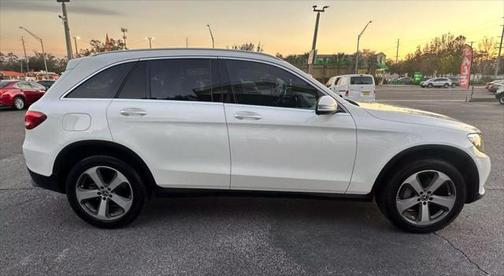 2017 Mercedes-Benz GLC 300 4MATIC