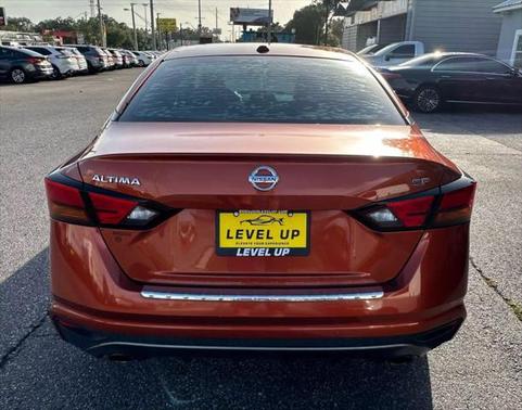 2020 Nissan Altima SR FWD