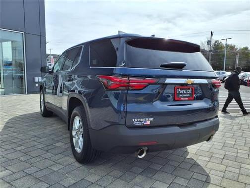 2022 Chevrolet Traverse LS