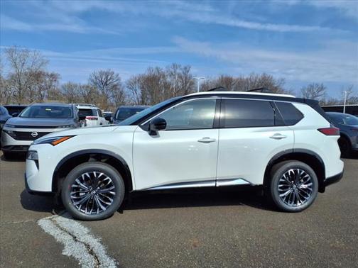 2025 Nissan Rogue Platinum