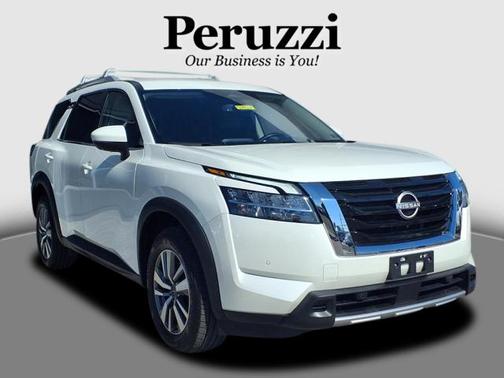 2023 Nissan Pathfinder SL 4WD