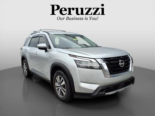 Brilliant Silver Metallic 2023 Nissan Pathfinder S 4WD