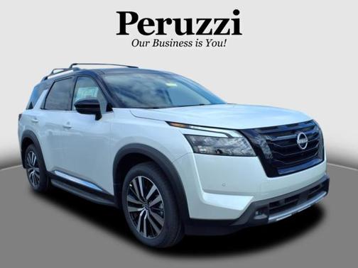 2025 Nissan Pathfinder Platinum 4WD