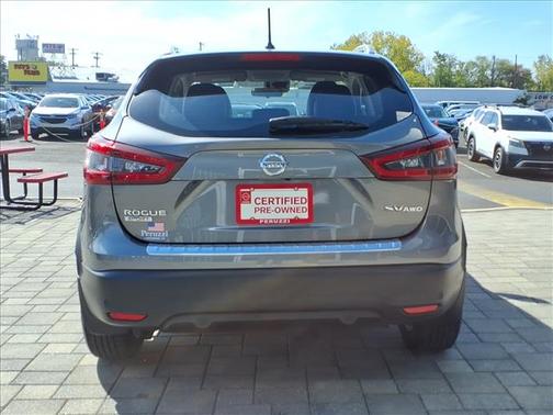 2022 Nissan Rogue Sport SV