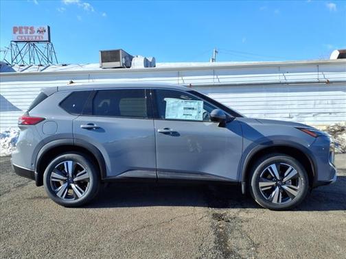 2025 Nissan Rogue SL