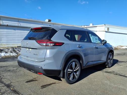 2025 Nissan Rogue SL