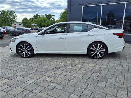 2022 Nissan Altima SR VC-Turbo FWD