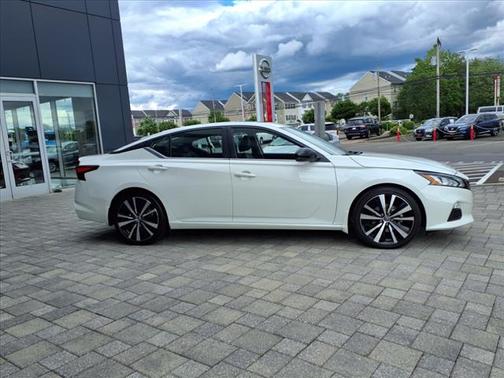 2022 Nissan Altima SR VC-Turbo FWD