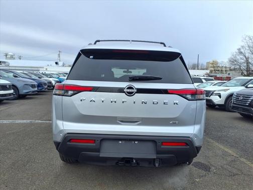 2025 Nissan Pathfinder SV 4WD