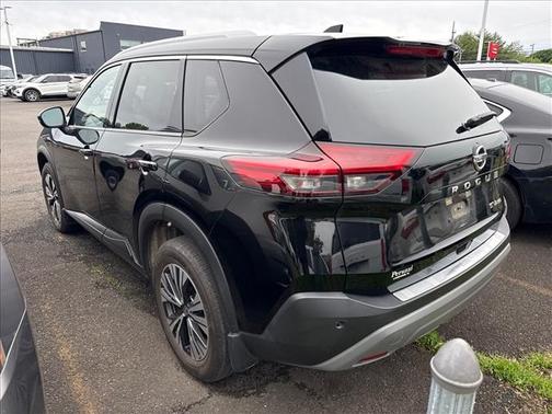 Super Black 2021 Nissan Rogue SV