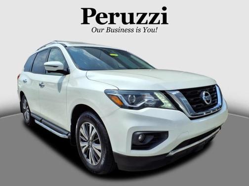2017 Nissan Pathfinder SL