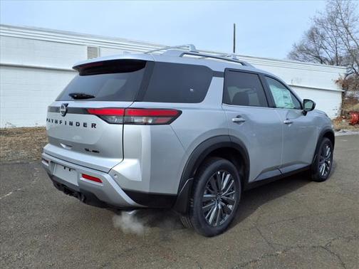 2025 Nissan Pathfinder SL 4WD