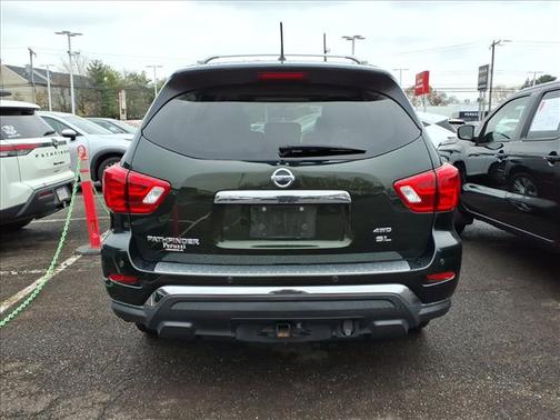 2018 Nissan Pathfinder SL