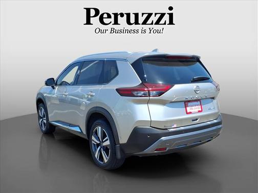 Champagne Silver Metallic 2023 Nissan Rogue SL