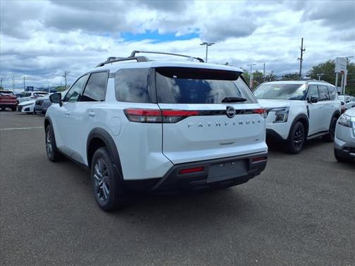 2025 Nissan Pathfinder SV 4WD