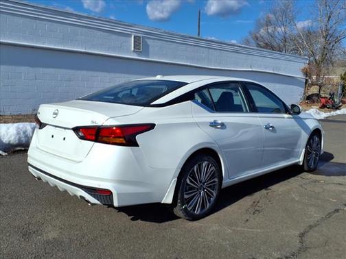 2025 Nissan Altima 2.5 SL