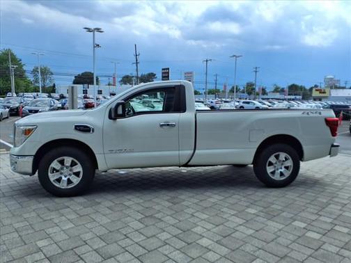 2017 Nissan Titan SV