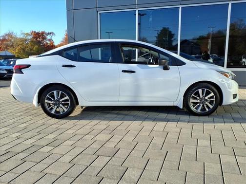 2024 Nissan Versa 1.6 S