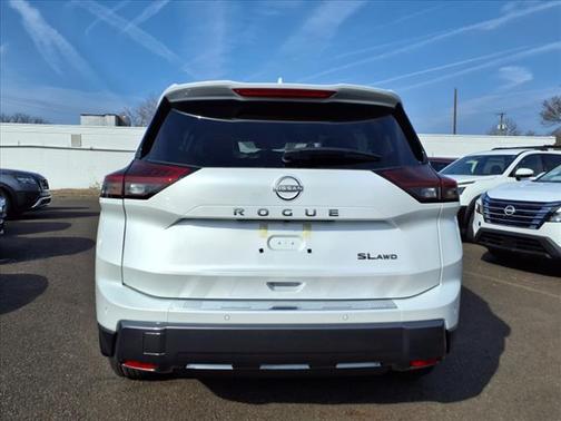 2025 Nissan Rogue SL