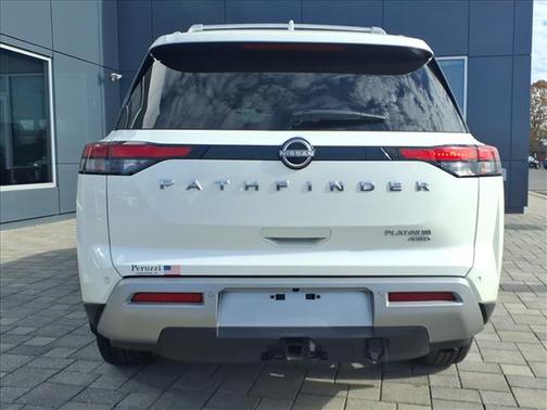 2023 Nissan Pathfinder Platinum 4WD