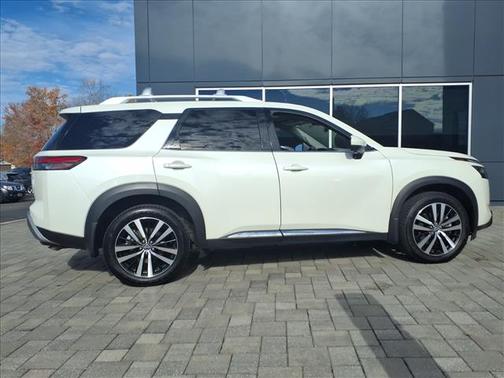 2023 Nissan Pathfinder Platinum 4WD