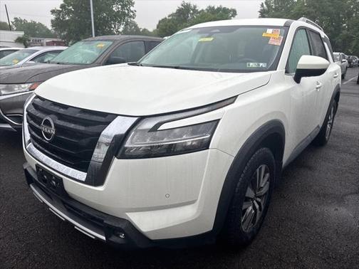 2022 Nissan Pathfinder SL 4WD
