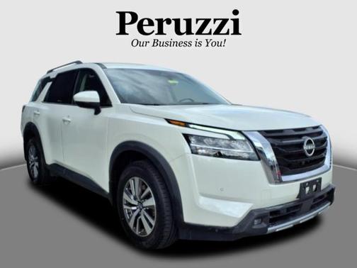 2022 Nissan Pathfinder SL 4WD