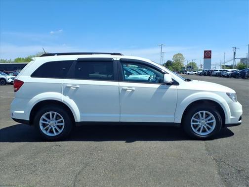 White 2016 Dodge Journey SXT