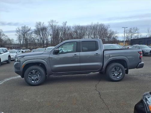 2025 Nissan Frontier SV